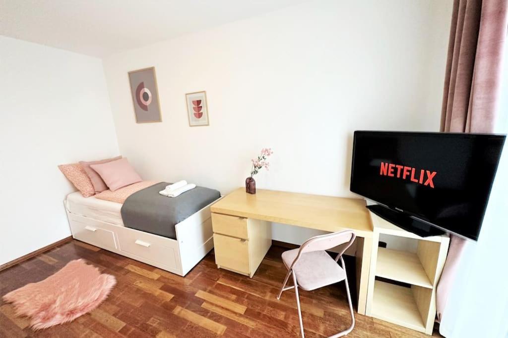 Exclusive Penthouse Near Citycenter 120M2 +Netflix Krasków Eksteriør bilde